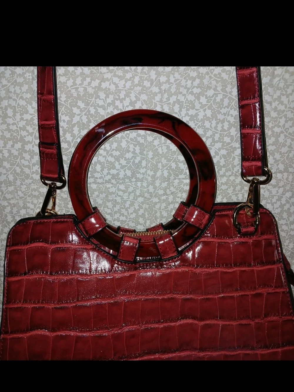 Imoshion Red Croc-Embossed Vegan Leather Tortoise Shell Circle-Handle Satchel